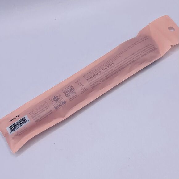 elf Blush Brush Precision Application Synthetic Cruelty Free Vegan 84011 New - Picture 3 of 5
